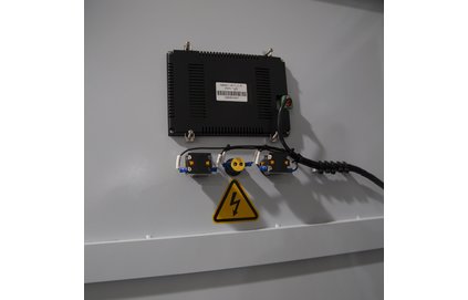 三相電動(dòng)機(jī)穩(wěn)壓器